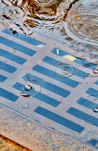 https://blockeddrainsdoubleview.com.au/uploads/2025/07/stormwater-drains-58152.jpg